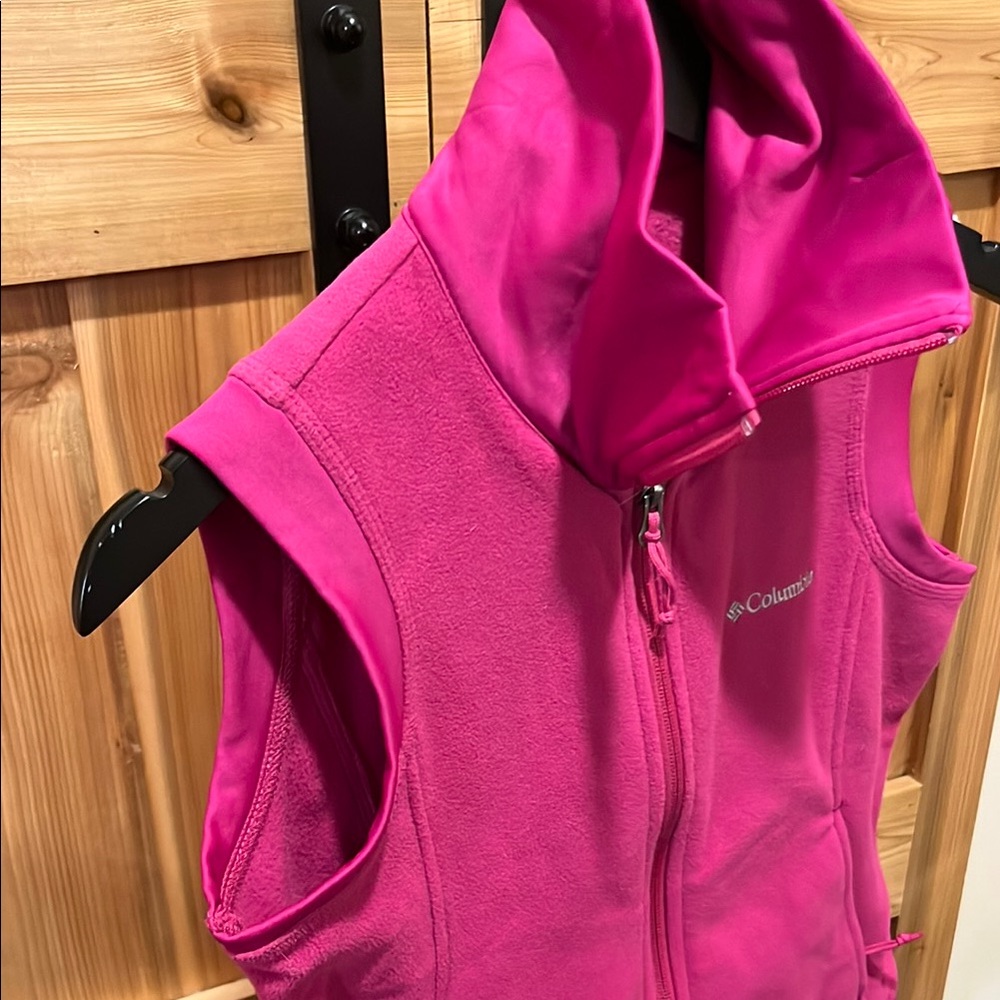 Columbia Fuchsia Women's Fleece Vest - Picture 4 of 10